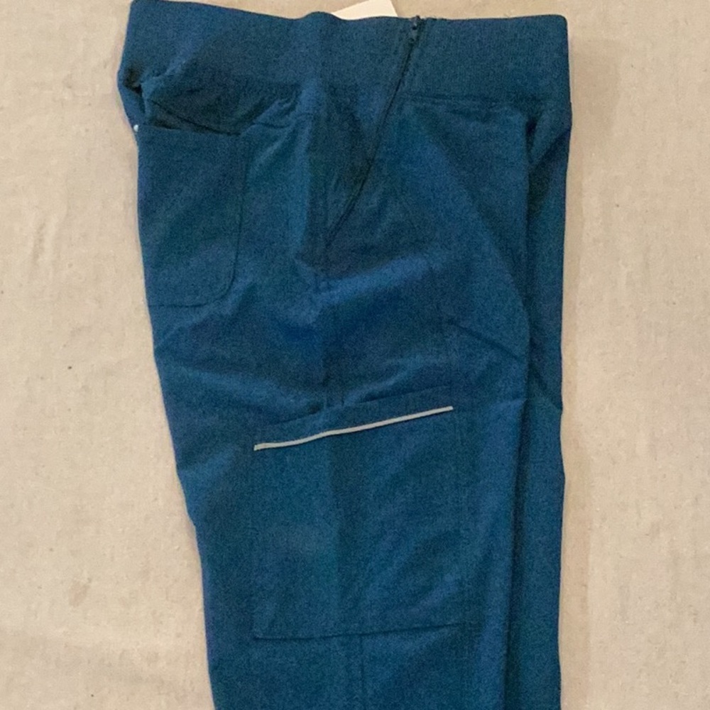 Infinity by Cherokee Women’s Scrubs Caribbean Blue - Picture 6 of 10